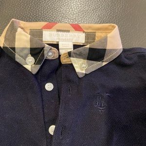 Polo Burberry, size 6.’- 9 months. New.Color blue navy.